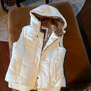 Insulated zipper vest